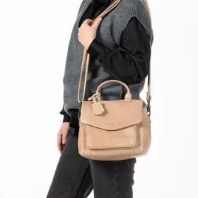    Burkely Just Jackie béžová dámska kožená taška cez rameno, kabelka