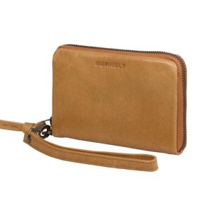    Hnedá kožená peňaženka Burkely Soft Skylar s RFID ochranou