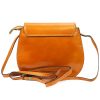  Dámska kožená crossbody kabelka Gregorio 117 okrovej farby 20 x 16 x 6,5 cm