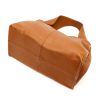  Dámska kožená kabelka Luka 24-058 koňakovej farby, taška cez rameno 33 x 19 x 17 cm