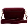  Dámska kožená crossbody kabelka Luka 25-053 bordovej farby 24 x 14 x 8 cm