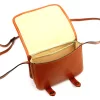  Dámska lesklá kožená crossbody kabelka Florence 58 koňakovohnedej farby 20 x 15 x 7 cm