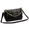  Dámska kožená crossbody kabelka Camilla PREMIUM 10.011 čierna s retiazkovým uchom 33 x 20 x 12 cm