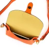  Dámska kožená kabelka cez rameno Luka 24-076 mandarínkovo oranžovej farby, crossbody 22 x 15 x 6 cm