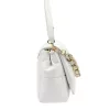  Dámska kožená crossbody kabelka Camilla PREMIUM 10.011 v bielej farbe s retiazkovým uchom, 33 x 20 x 12 cm