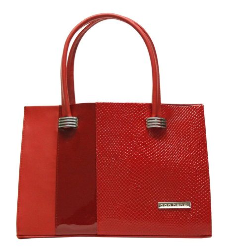  Ága Hengl Csikorka červená dámska kožená taška cez rameno 30,5 x 21 cm.