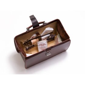    Blázek&Anni: kožená lekárska taška so širokým popruhom