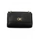  Calvin Klein čierna dámska kabelka cez rameno 25 x 16 x 8 cm